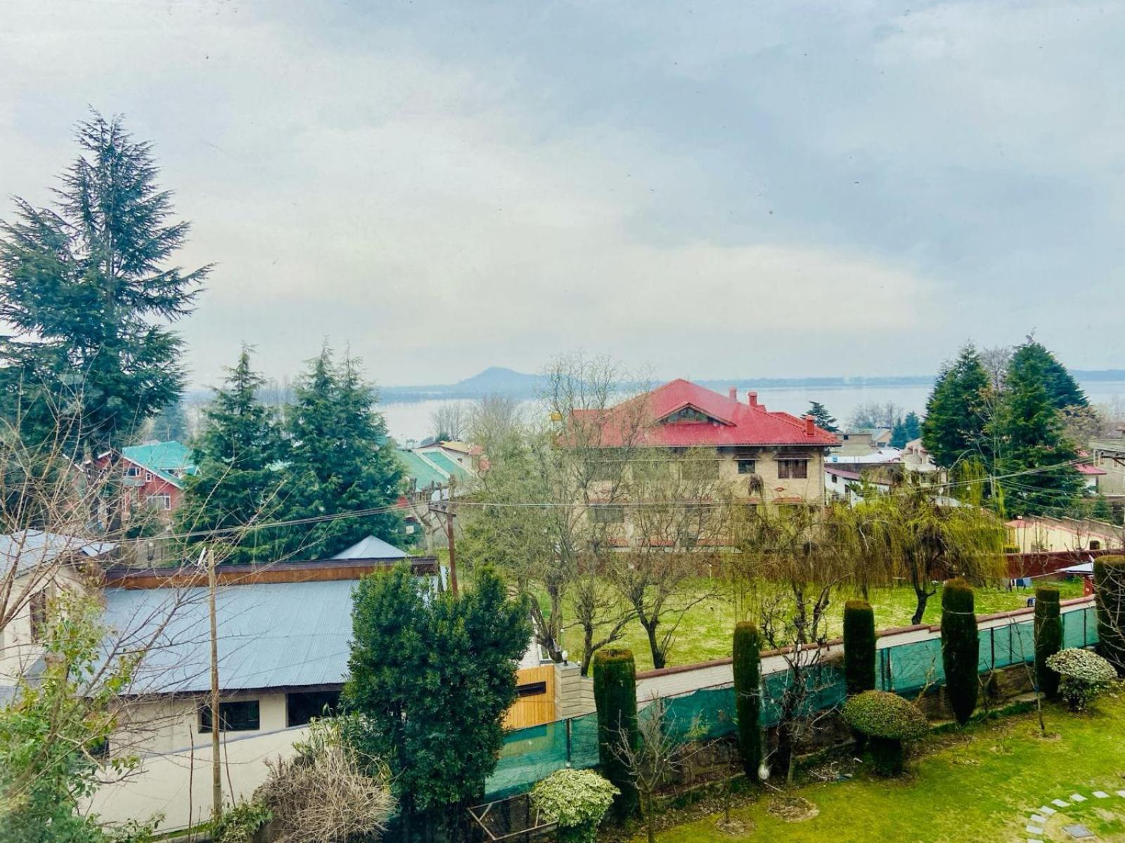 Silver Oak Srīnagar Zewnętrze zdjęcie