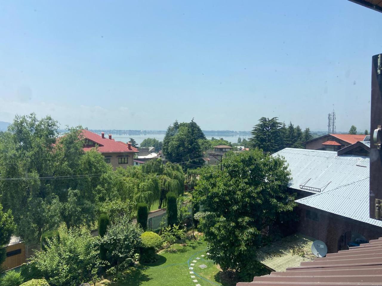 Silver Oak Srīnagar Zewnętrze zdjęcie